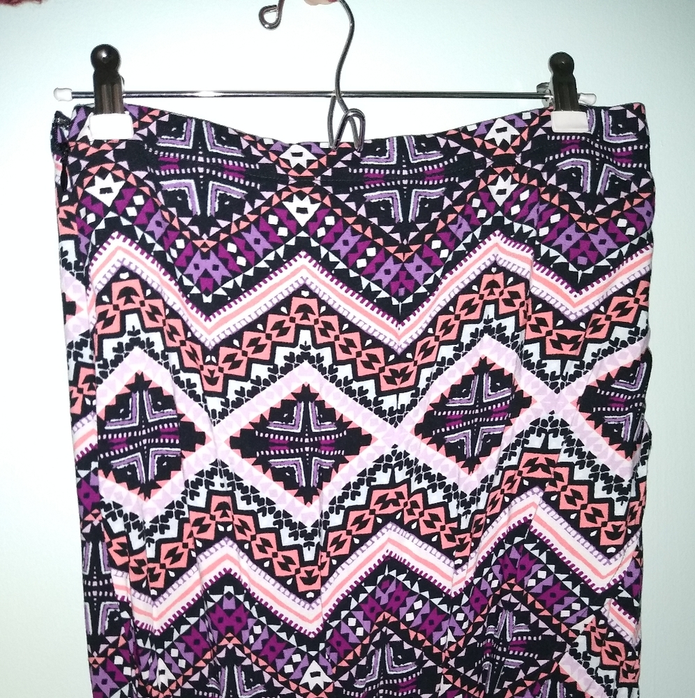 Express - Maxi skirt with side slit